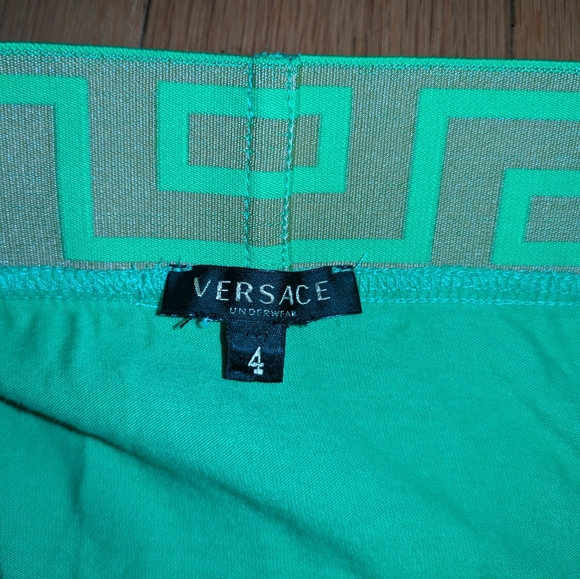 NWOT VERSACE GRECA BORDER BOXER BRIEFS IN LIME - Picture 4 of 7
